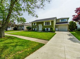 63 Mayberry Dr W, Buffalo, NY 14227
