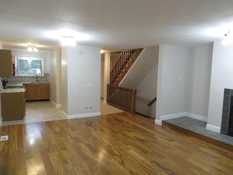 11 Dunvegan Woods — Photo 4