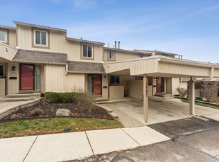 1507 Charter Oak Dr, Rochester, MI 48309