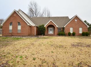 1970 Kings Castle Dr, Southaven, MS 38671