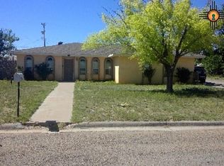 835 W 19th St, Portales, NM 88130