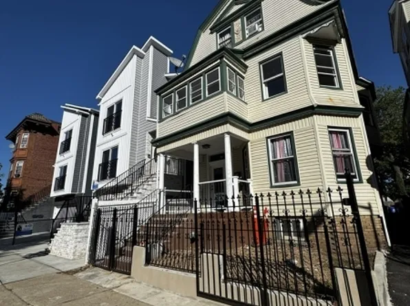 196 Amherst St #2, East Orange City, NJ 07018