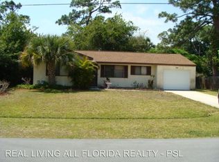 2066 SE Parrot St, Port Saint Lucie, FL 34952