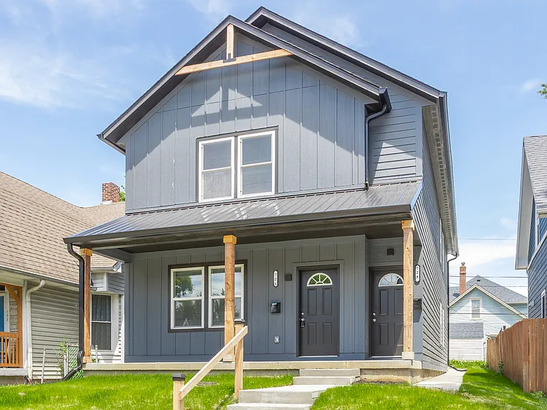 726 Parkway Ave — Photo 1