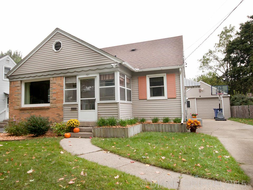 1st image of 721 Everglade Dr SE