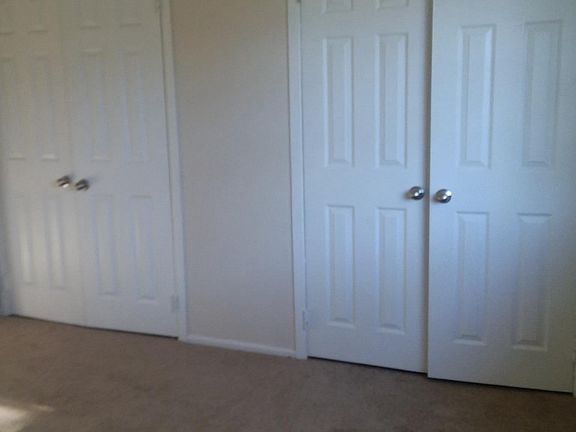 4th image of 35 Cedar Ln APT 8