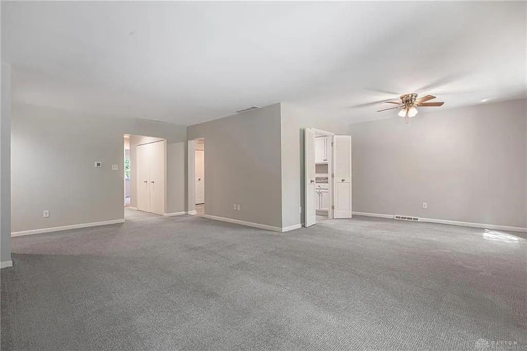 2 bed, 1.5 bath, 1320 sqft, $1,395 — Photo 3