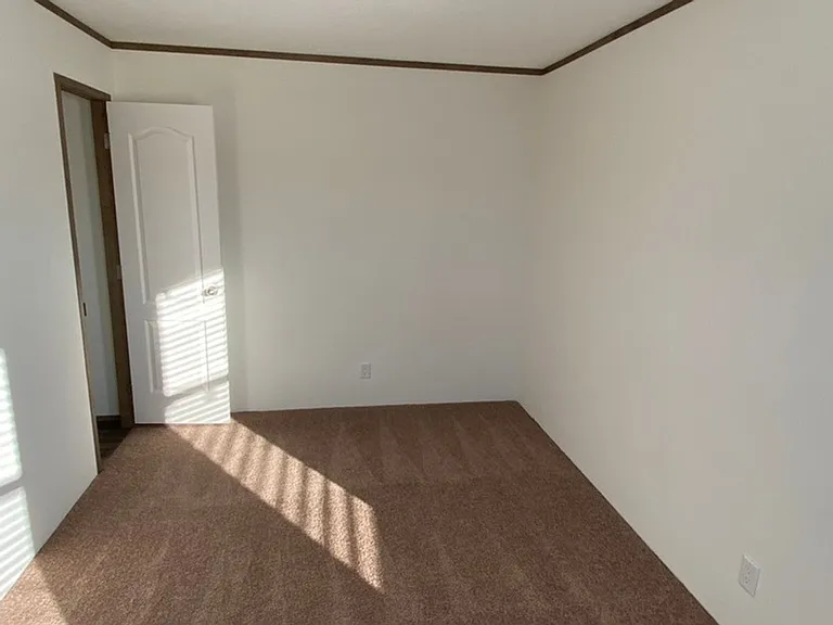 900 Southview Ave — Photo 7