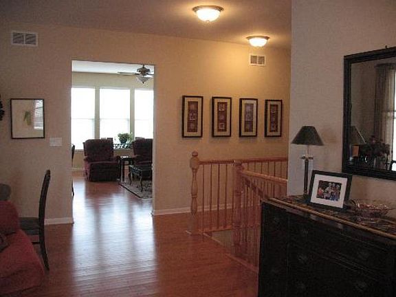 3rd image of 2118 Paddington Ct