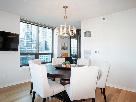 5th image of 400 N Lasalle Dr Unit 1002