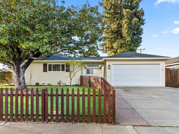 670 McCarty Ave, Mountain View, CA 94041