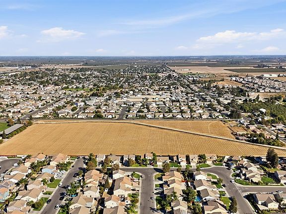 3rd image of 0 Peach Ave #0
