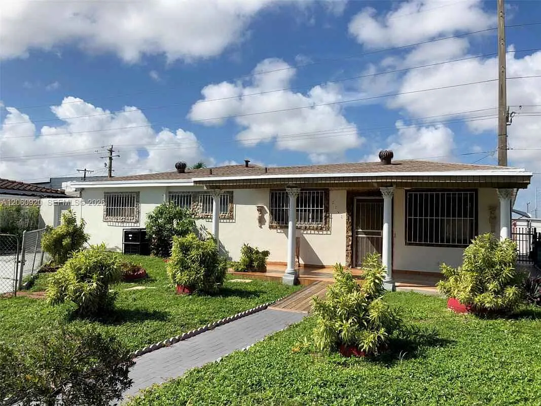 8636 Nw 35th Pl Miami, Fl 33147 — Photo 1