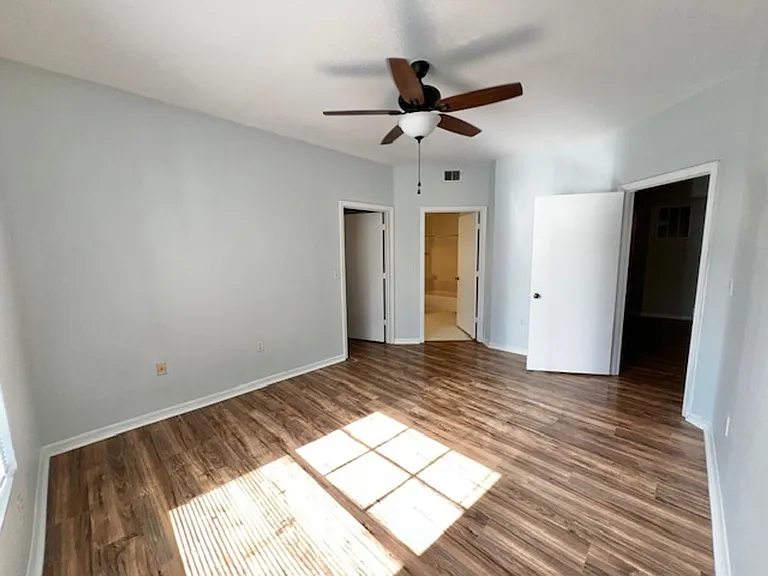 5554 Metrowest Blvd #4 — Photo 18