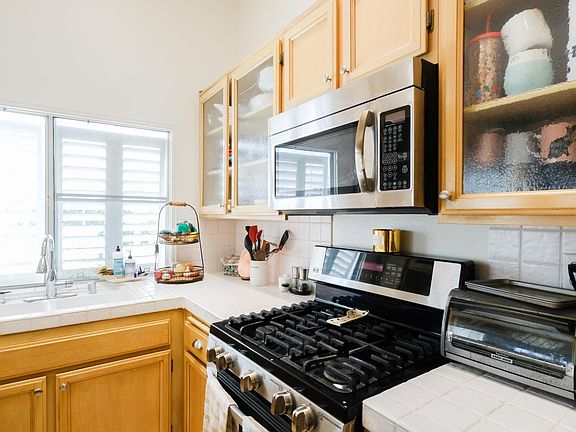5th image of 27207 Camden Pl