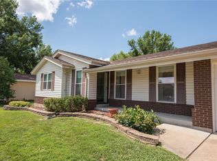 2501 Pioneer Dr, Saint Louis, MO 63129