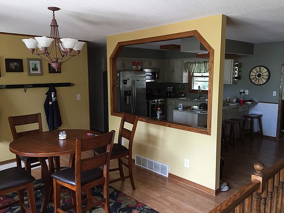 Dining/kitchen area 