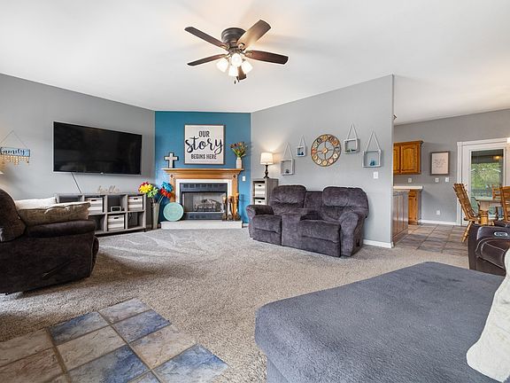 3rd image of 3999 Turnbury Dr