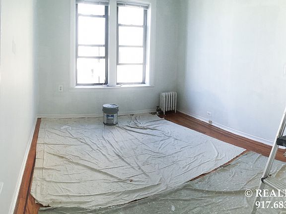 3rd image of 2808 35th St APT 4E