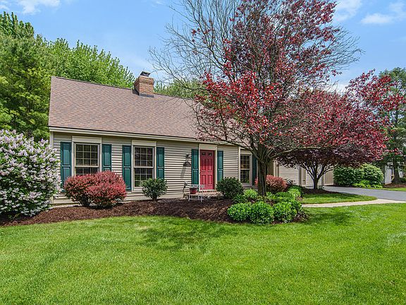 4th image of 375 Tiffany Shores Dr
