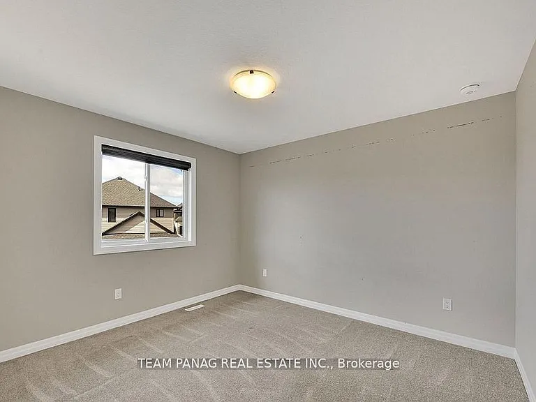 16 Berardi Cres — Photo 26
