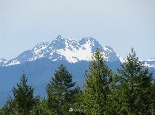 18 Wayne Rd W, Seabeck, WA 98380