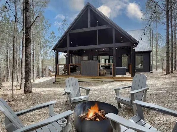 1115 Sugarberry Trl, Broken Bow, OK 74728