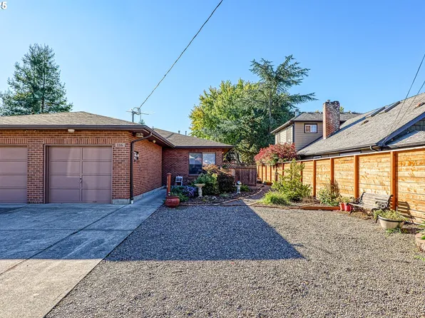 116 E 9th St, Newberg, OR 97132