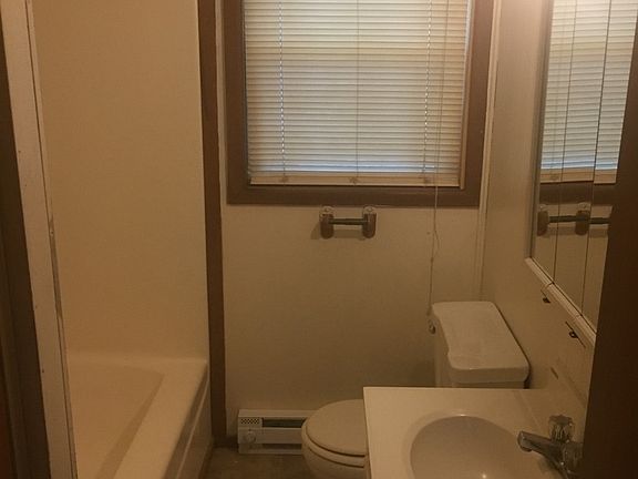 4th image of 303 Virginia St