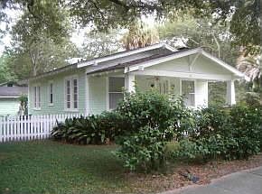 1st image of 527 NE 8th Ave