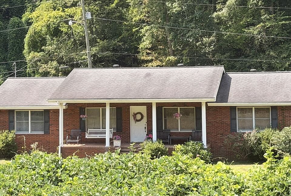 1st image of 62 Creekside Dr