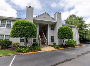 411 Sea Pointe Ct APT 202, Virginia Beach, VA 23451