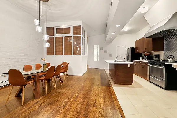 Rented by Compass | media 9