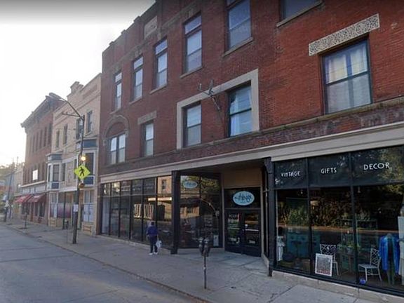 5th image of 3920 Lorain Ave #1