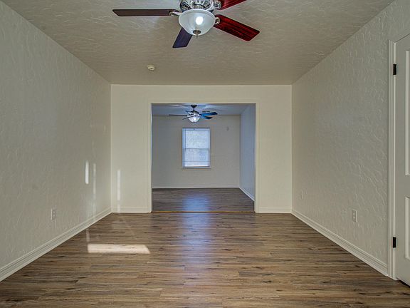 4th image of 4504 N Rockwell Ave