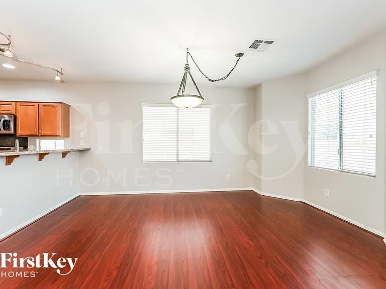 10828 Avenzano St — Photo 5