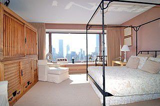 3rd image of 161 E Chicago Ave APT 39C