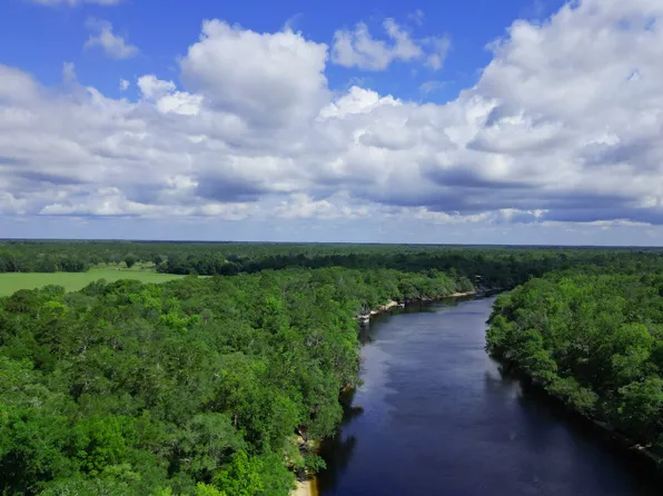 SE Riverside West Dr, Branford, FL 32008