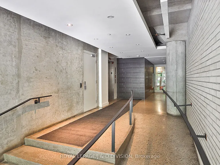 32 Stewart St #705 — Photo 4