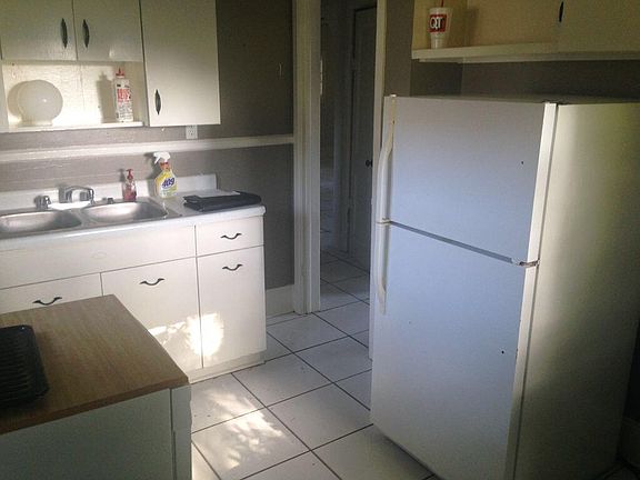 4th image of 4539 Mercier St