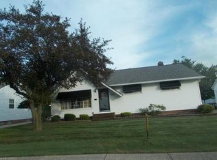 6144 Westerham Rd, Mayfield Heights, OH 44124