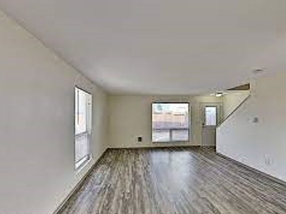 4th image of 1516 N Brook Ct #4