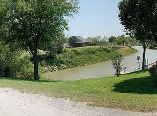 539 Islet Dr, Runaway Bay, TX 76426