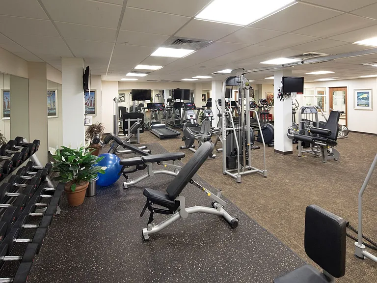 Attain Downtown East — Photo 6