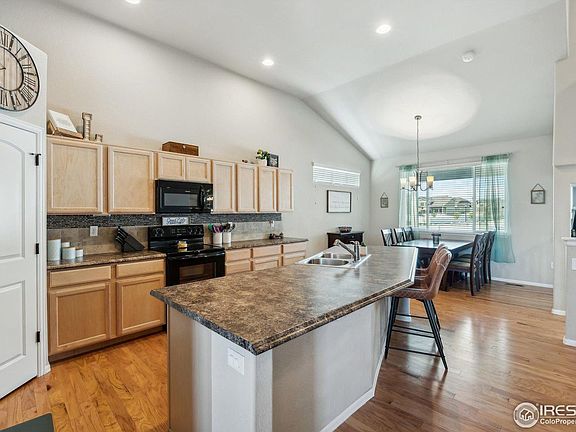 3rd image of 570 Ellingwood Pointe Dr