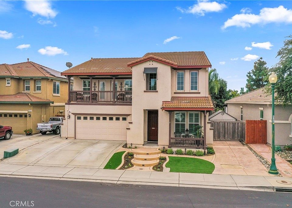 1st image of 561 Canterbury Cir