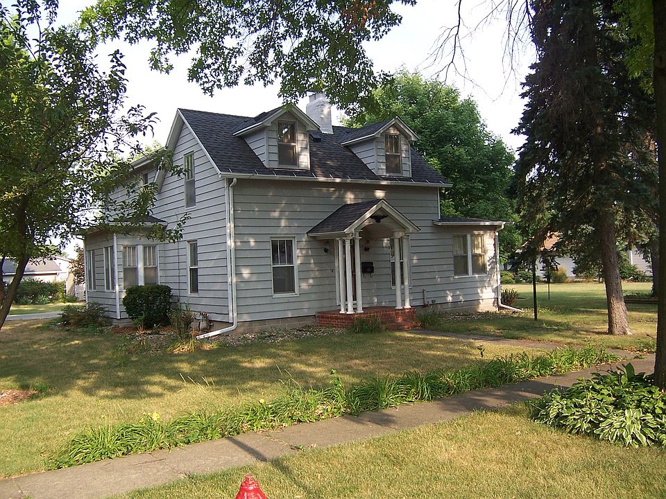 1st image of 211 N 8th St