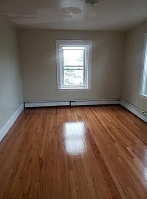 2nd image of 281 Essex St APT 12