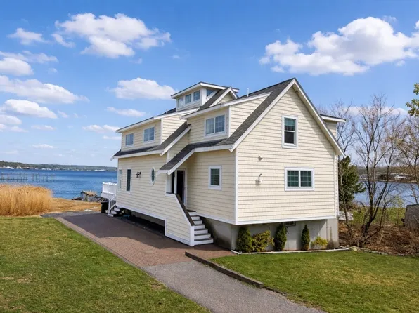 57 Summit Ave, Swansea, MA 02777
