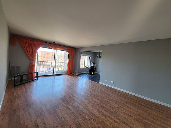 4th image of 2150 Valencia Dr APT 304A